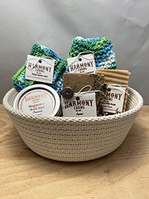 https://littlehouseonharmonyfarms.com/wp-content/uploads/2021/11/basket24.jpg